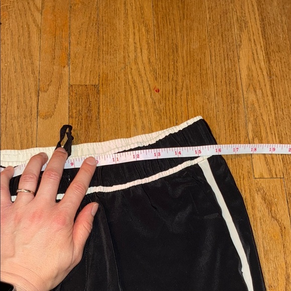 Banana Republic Black and White Sporty Trousers with Pockets - Picture 9 of 14